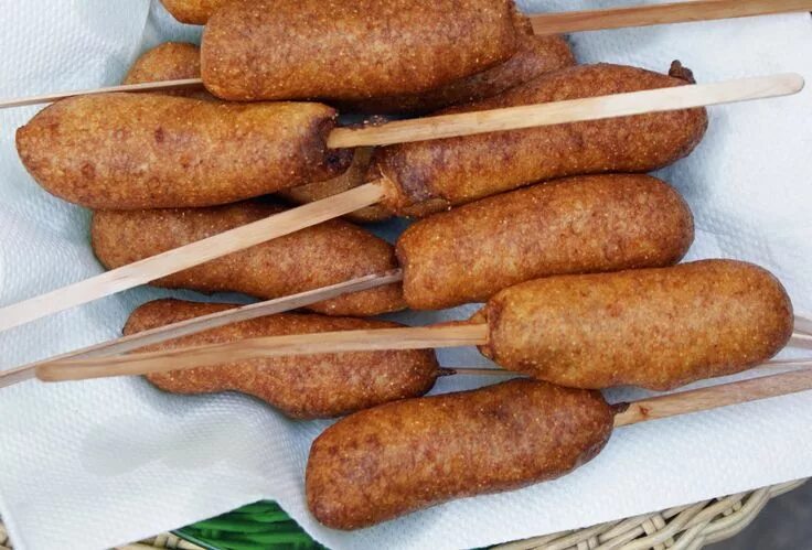 Приготовление сосисок фото Pancake & Sausage Corn Dogs - Dinner With Julie Ricetta