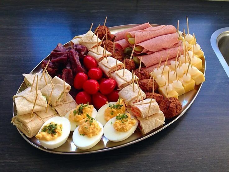 Приготовление закусок фото Appetizer recipes, Party food appetizers, Food presentation