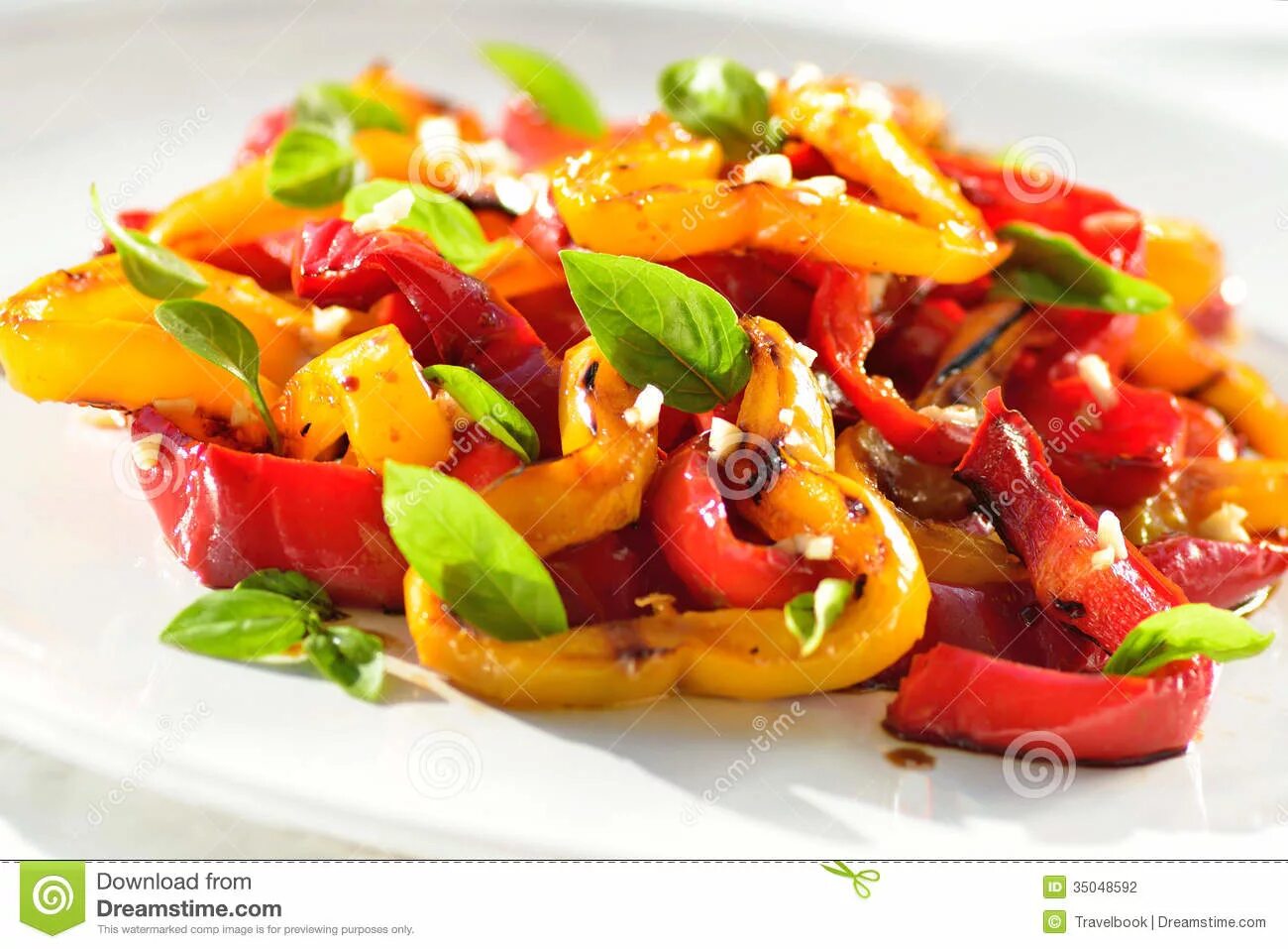 Приготовленные перцы фото Colorful veg salad stock photo. Image of garlic, italian - 35048592