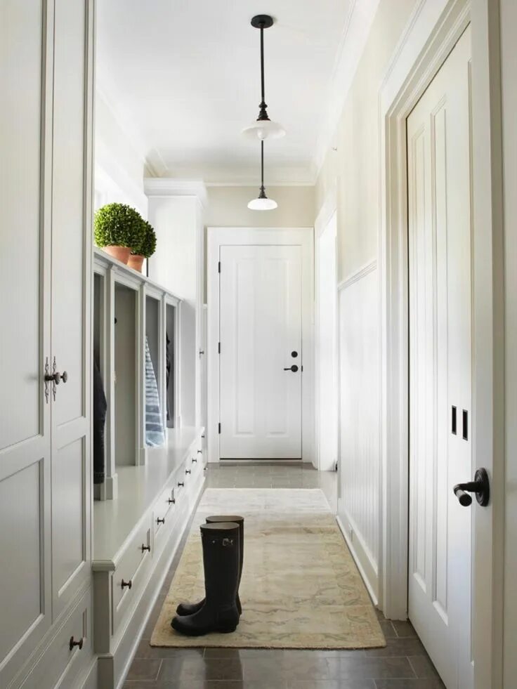 Прихожая длинный коридор интерьер Planning a Mudroom Mudroom design, Mudroom cabinets, Mudroom laundry room