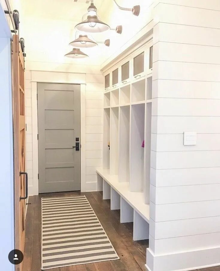 Прихожая раздевалка фото г тюмень Mudroom locker style Fall 2018 Entryway Decorating Ideas Best Mudroom Ideas Entr