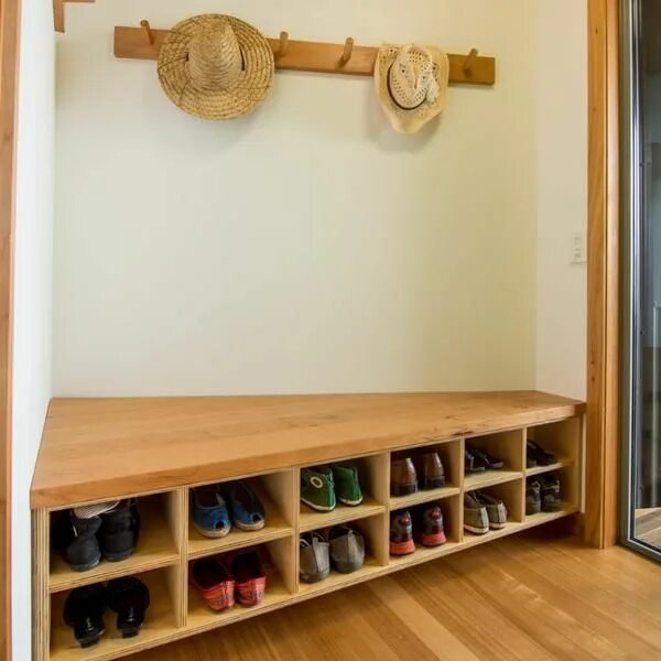 Прихожая своими руками фото Shoe and Coat storage Hallway coat storage, Hallway shoe storage, Coat storage