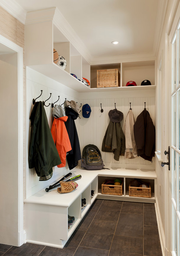 Прихожая в небольшом доме фото mudroom in garage - Google Search Mudroom design, Hallway storage, Small closet 