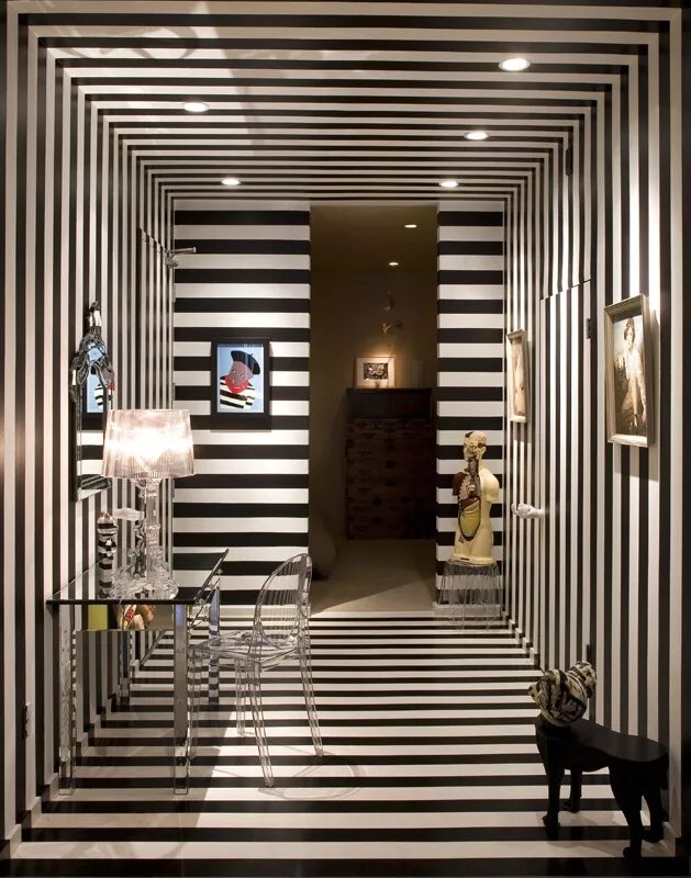 Прихожая в полоску фото The striped foyer at my loft. Black and white hallway, Striped room, Striped wal