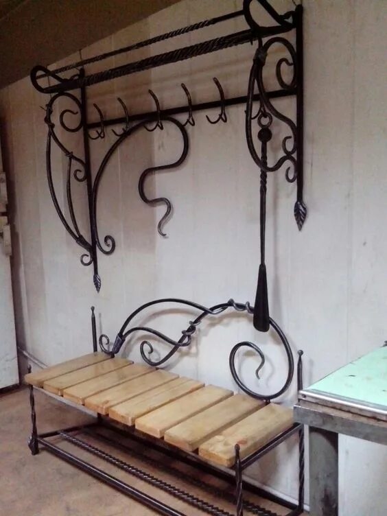 Прихожие из металла фото unique bench & coat rack Wrought iron decor, Iron decor, Metal furniture