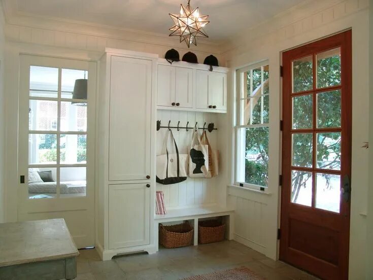 Прихожие на даче фото Making mudrooms stylish, serviceable home entryways Mudroom design, Small mudroo