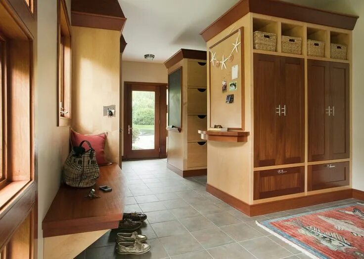 Прихожие планировка фото Zillow Learning Center Mudroom design, Home, House design