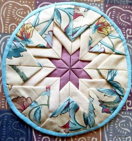 Прихватки артишок из лоскутков своими руками выкройки Somerset Star pot holders or hot mats - QUILTING Handmade holiday gifts, Quilted