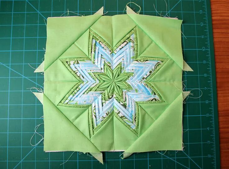 Прихватки артишок из лоскутков своими руками выкройки Fancy Folded Star PotHolder. Tutorial Patchwork Star quilt blocks, Fabric origam