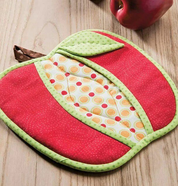 Прихватки фото схемы An Apple Every Day for Your Kitchen - Quilting Digest Sewing patterns free home,