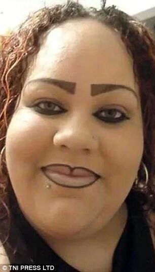 Прикол с бровями фото Are these the worst eyebrows fails EVER? Bad eyebrows, Makeup gone wrong, Eyebro