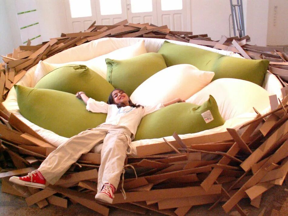 Прикольная кровать фото Giant birdrest Nest bed, Bed design, Creative beds