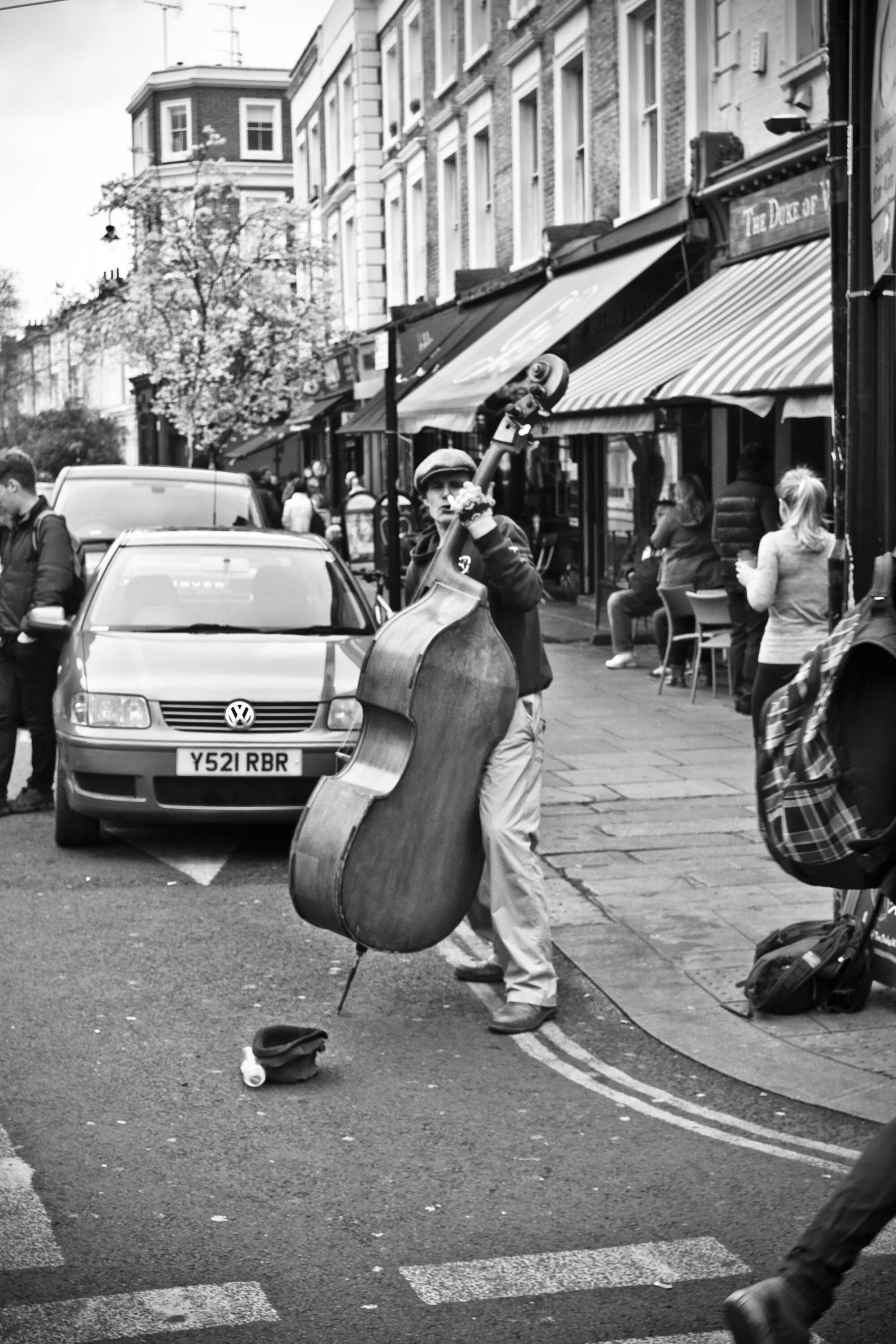 Прикольное черно белое фото Free Images : pedestrian, black and white, road, street, urban, travel, fujifilm