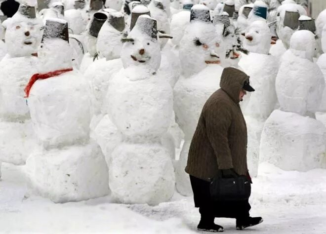 Прикольное фото зимой 404 Not Found Snowman, Snow fun, Frosty the snowmen