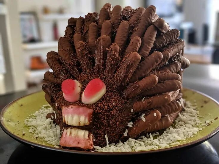 Прикольное оформление фото Hilariously Terrible But Beautiful Hedgehog Cake Fails - Design You Trust - Desi