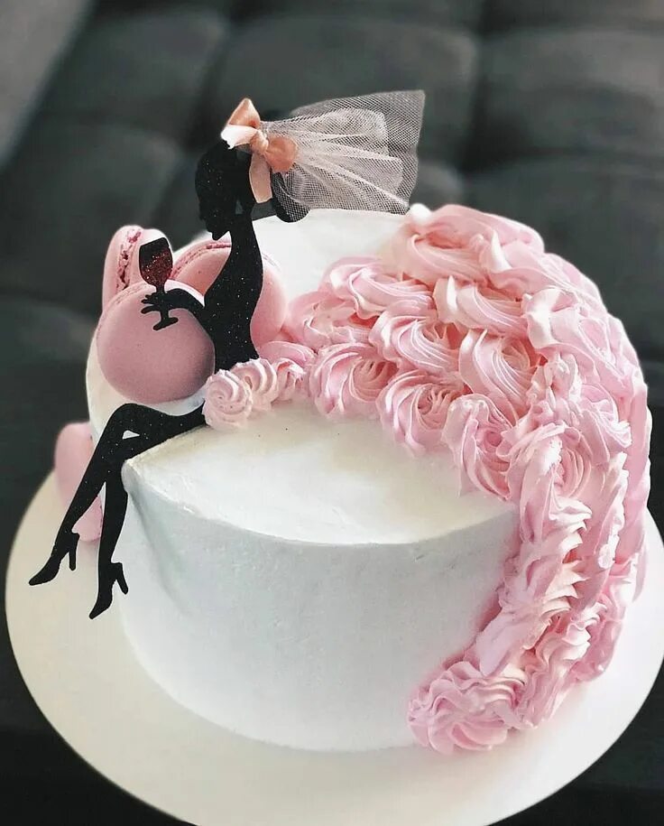 Прикольное оформление торта девушке Hen party cake. Glitter topper. Bride to be topper. Топпер на девичник. Идея тор