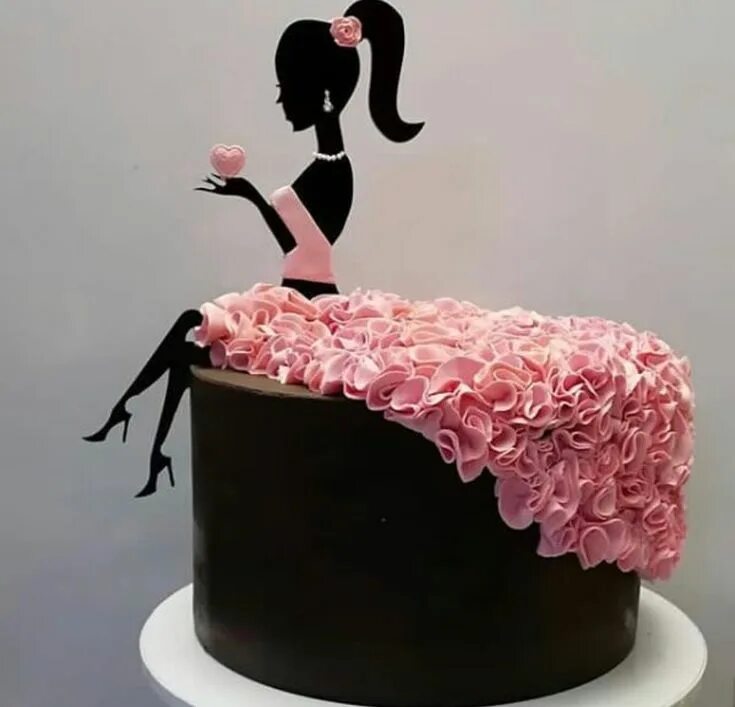 Прикольное оформление торта девушке Pin by Leanne Reimers on Cakes Unique cakes, Cake decorating, Hairstyles for lay