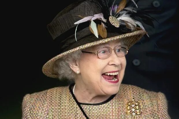 Прикольные фото королева HRH....love it when she laughs from the heart Her majesty the queen, Queen eliza