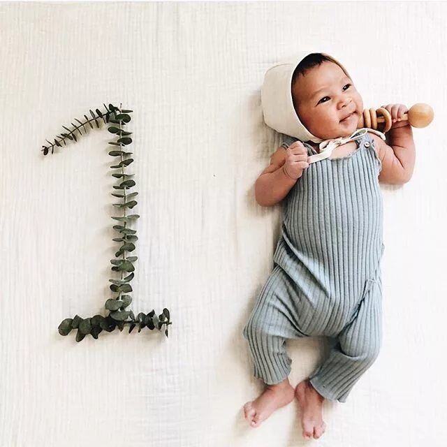 Прикольные фото месяца The sweetest Briar baby from our Instagram page! #briarhandmade Monthly baby pic