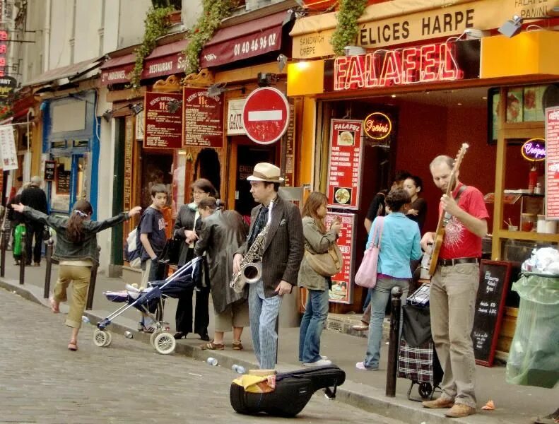 Прикольные фото на улице City of Beauty Street musician, Paris street, Paris pictures