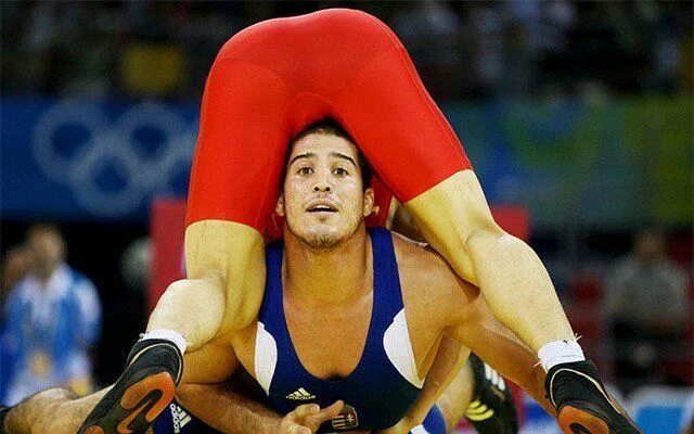 Прикольные фото спортивных 27 Embarrassing and Awkward Photos of Wrestlers Awkward photos, Sports photos, W