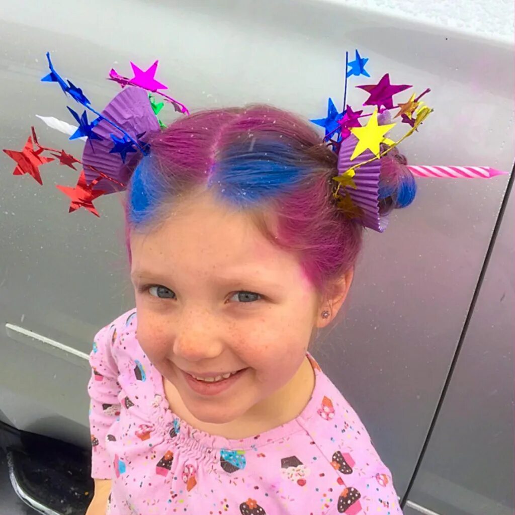 Прикольные прически для девочек короткие волосы When Their Schools Held Crazy Hair Day, These 15 Kids' Families Delivered the We