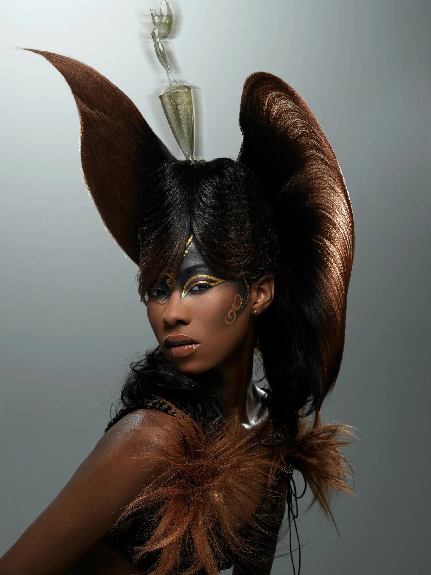 Прикольные прически на длинные волосы Monique Calhoun . America's Next Top Model, Cycle 7 Photo Shoot 2: Hair Wars HQ 