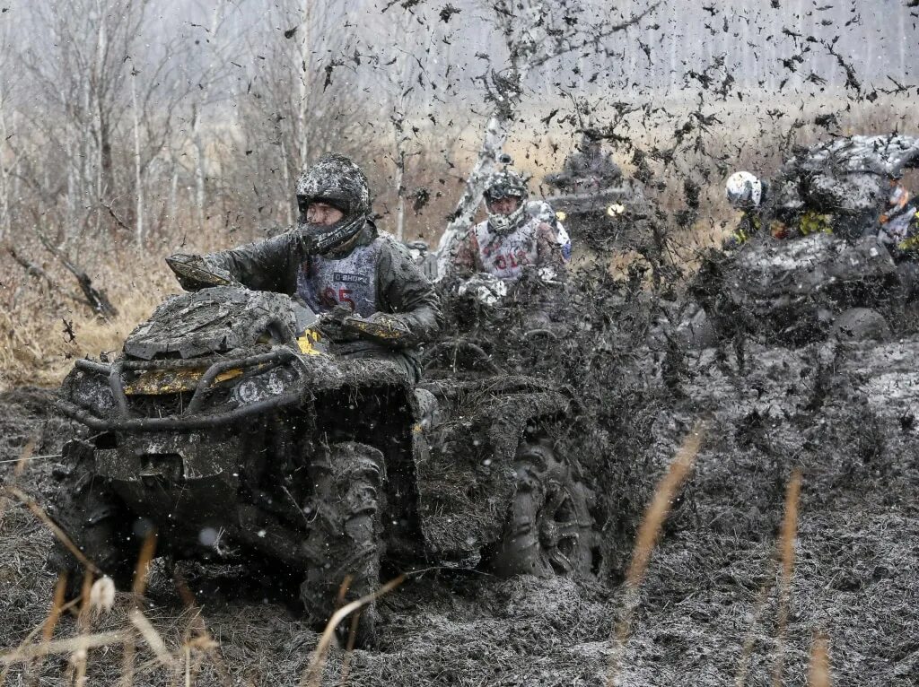 Приколы про квадроберов фото Quad Bikers Compete for 'King of the Off-Road' Crown