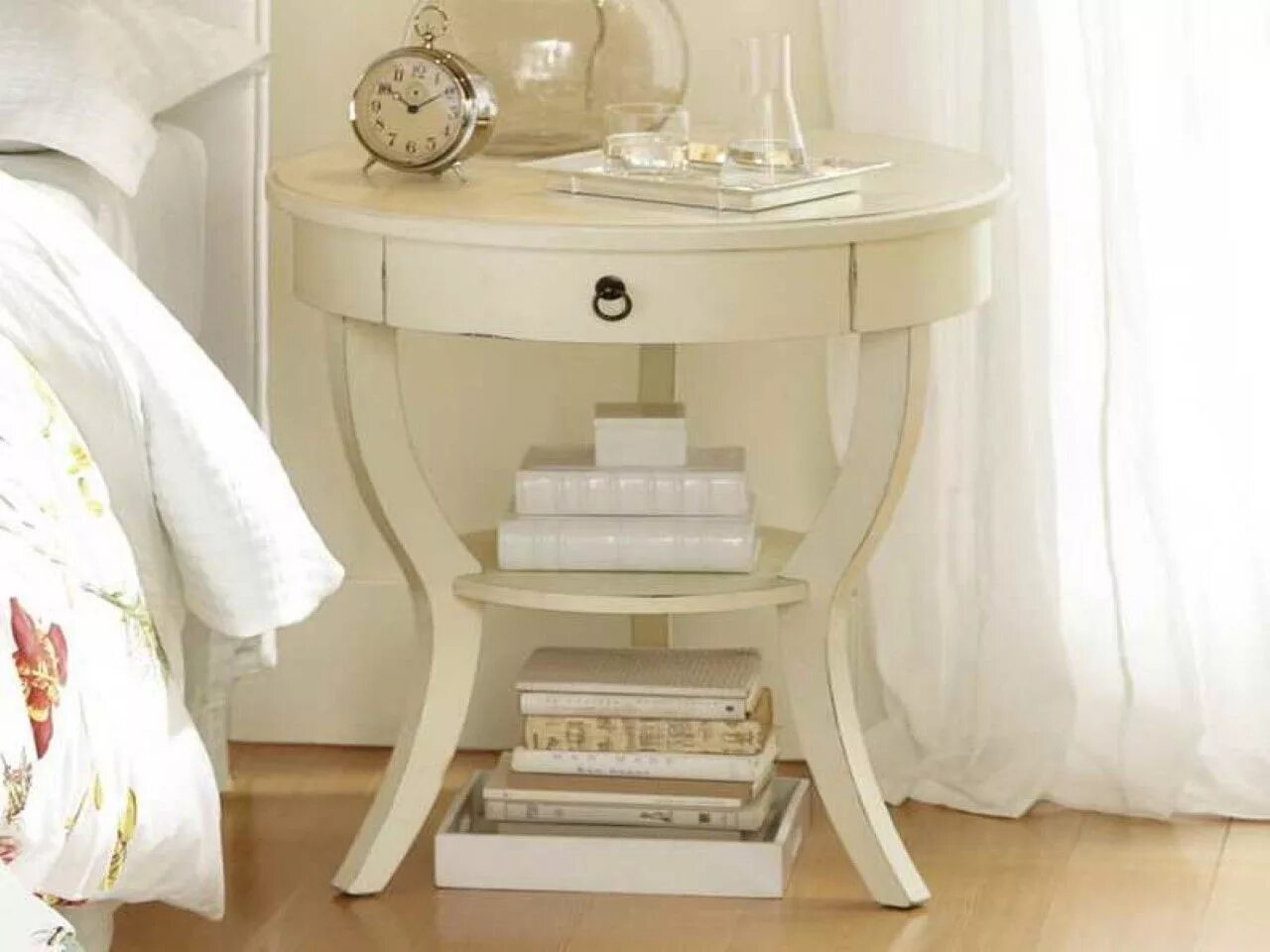 Прикроватные столики для спальни фото 70 Modelle für Couchtisch und Esstisch Rund - fresHouse Bedside table decor, Ped