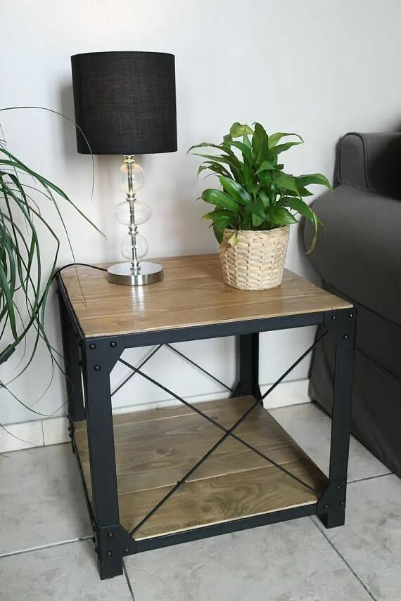 Прикроватный столик в стиле лофт Petite table basse style loft bois et acier Home decor, Decor, Furniture