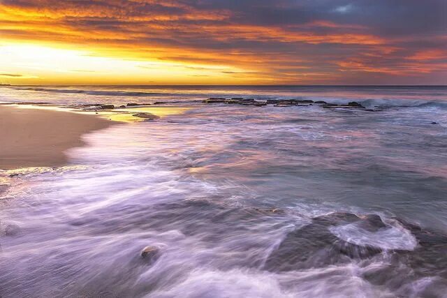 Прилив фото моря South Newcastle beach Newcastle beach, Beach phone wallpaper, Beach