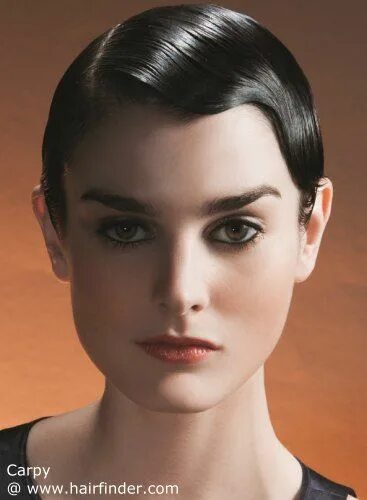 Прилизанная короткая прическа 20s 30s Glam Wet look hair, Slick hairstyles, Vintage hairstyles