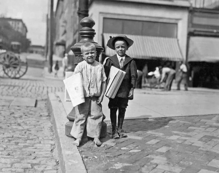 Применения старое фото History in Photos: Lewis Hine - Newsies, ctd Lewis hine, Child labor, Child labo