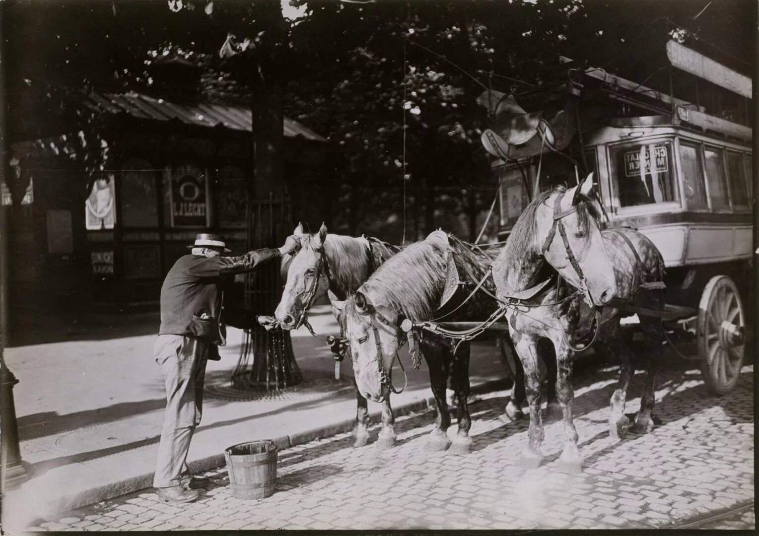 Применения старое фото Фотоархив музеев Парижа: десятки тысяч старинных снимков в свободном доступе / Ф