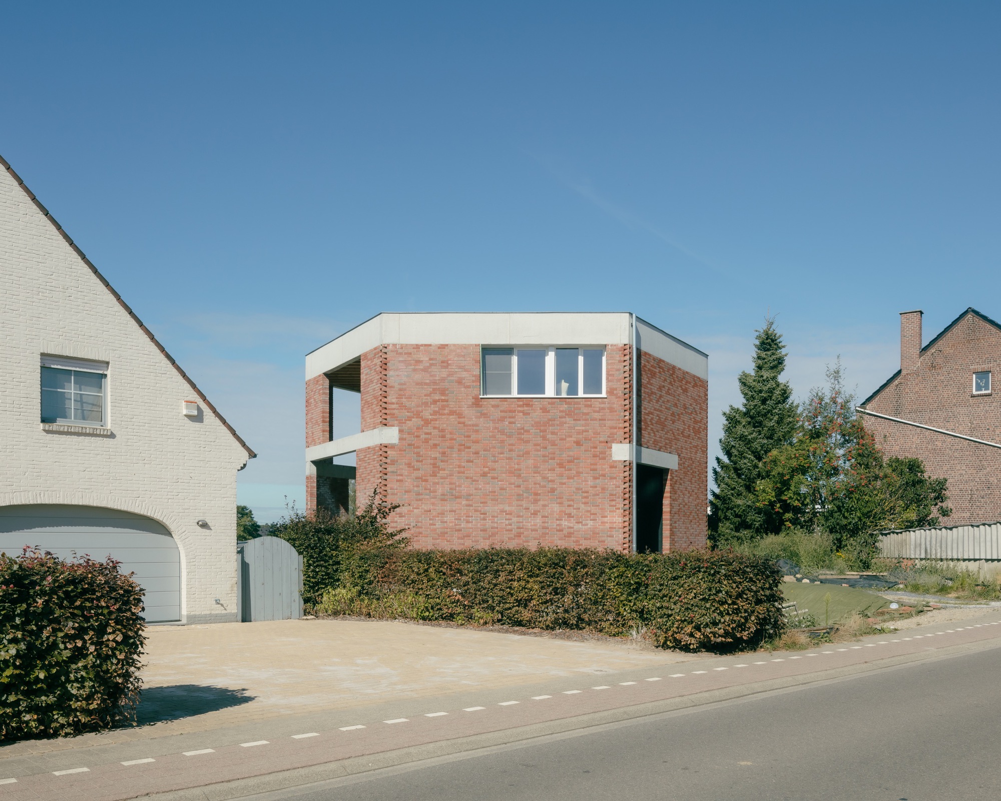 Пример альтернативного дома Gallery of jtB House / BLAF Architecten - 6