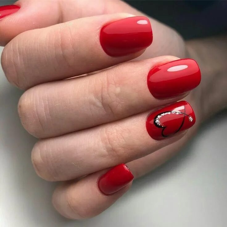 Пример маникюра красный Pin by Наталия Николаева on Маникюр. Red nail designs, Nail manicure, Nails