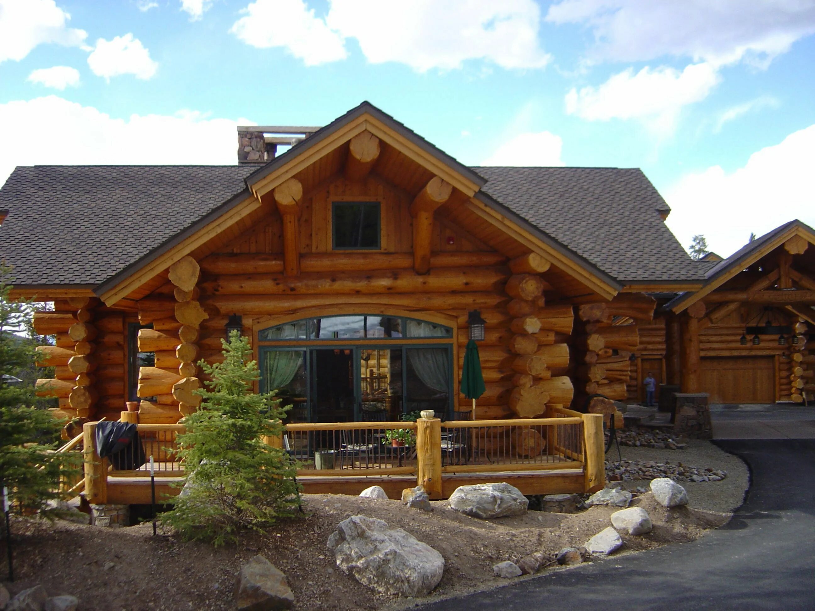 Примеры домов из бревна 30 Comfortable Small Log Home Design Ideas for Best Inspirations Log homes, Log 