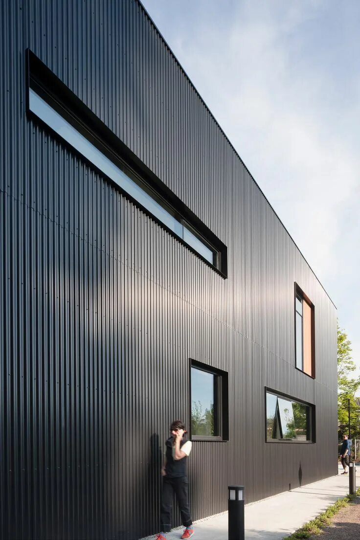 Примеры домов из металла Mercer Island Fire Station by Miller Hull Metal building designs, Facade house, 