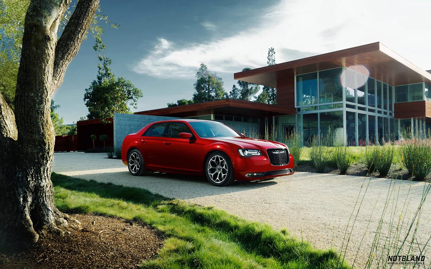 Примеры информационных машин дома 2015 Chrysler 300C & 300S Images :: Behance