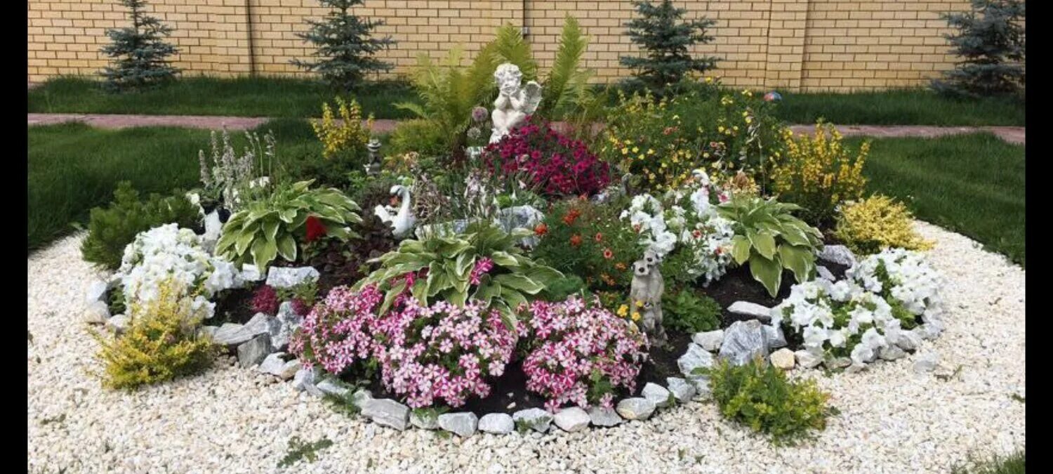 Pin on Gardening Front yard landscaping design, Front yard landscaping, Flower b