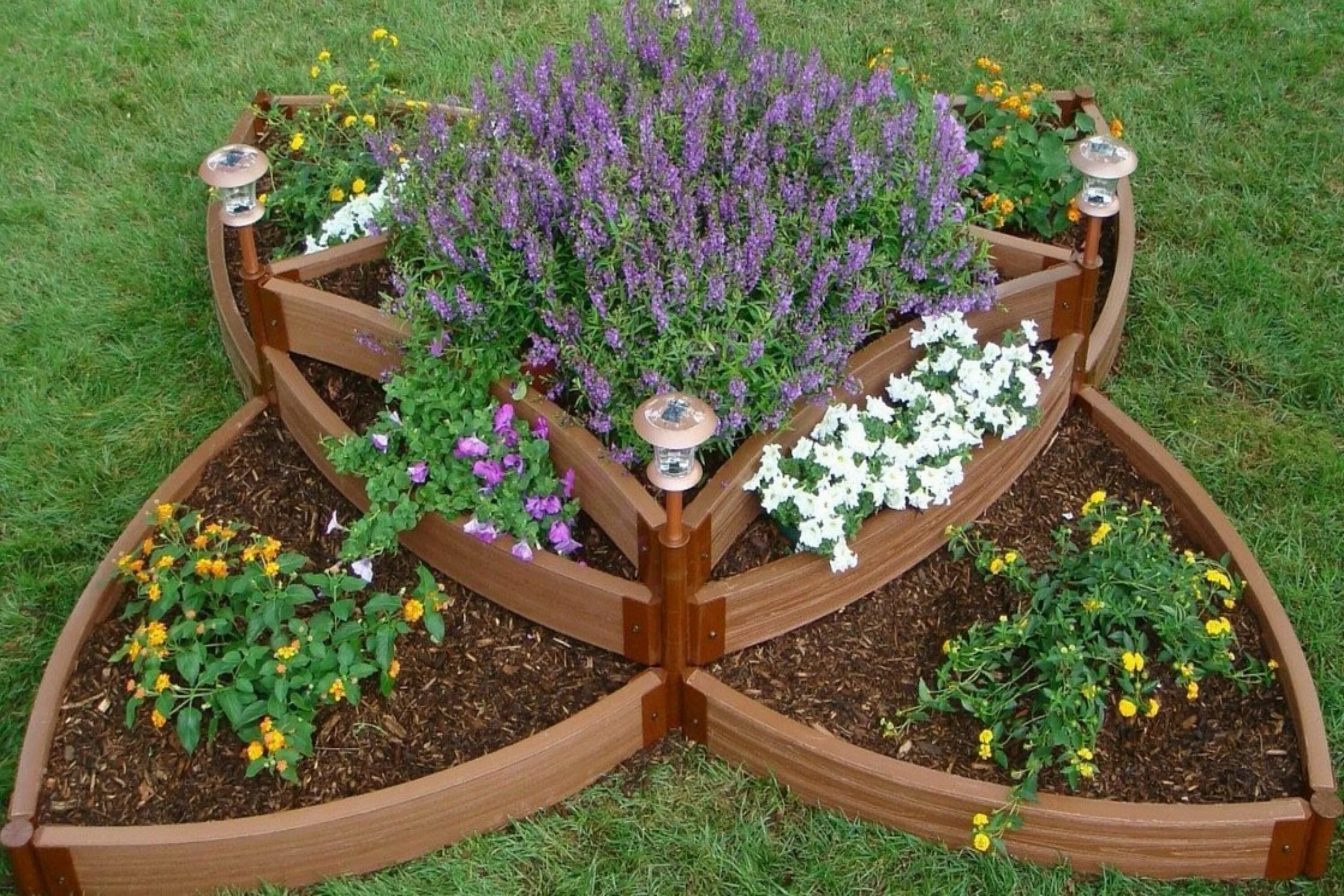 Примеры клумб на даче своими руками 10+ Bed Frame Flower Bed - HOMYRACKS