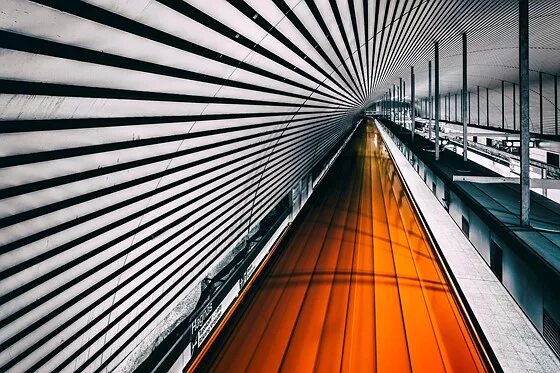 Примеры линий фото Hakaniemi metro station: Landscape and Travel Photography Forum: Digital Photogr