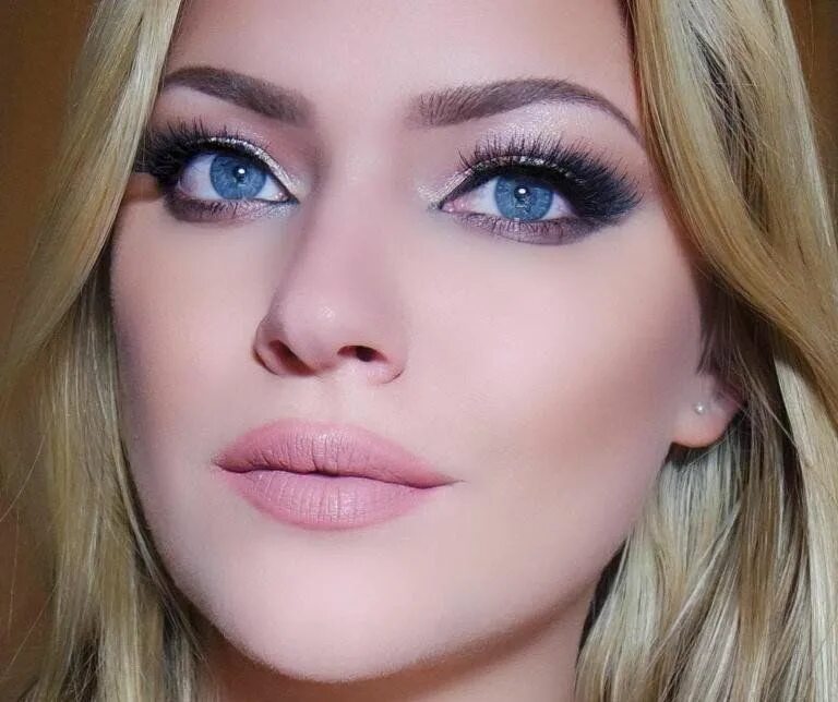 Примеры макияжа для голубых глаз Brilliant Blue Freshlook Color Contact Lenses Blonde hair blue eyes makeup, Blue