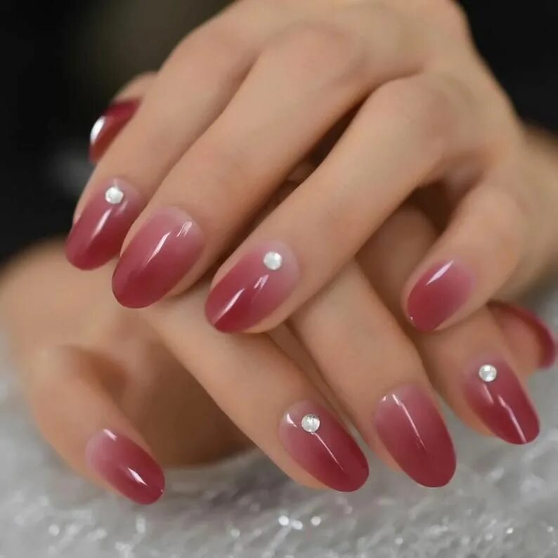 Примеры маникюра фото UV Gel Nails Ombre Burgundy Press On Fingernails Rhinestones Etsy Ombre nails, A