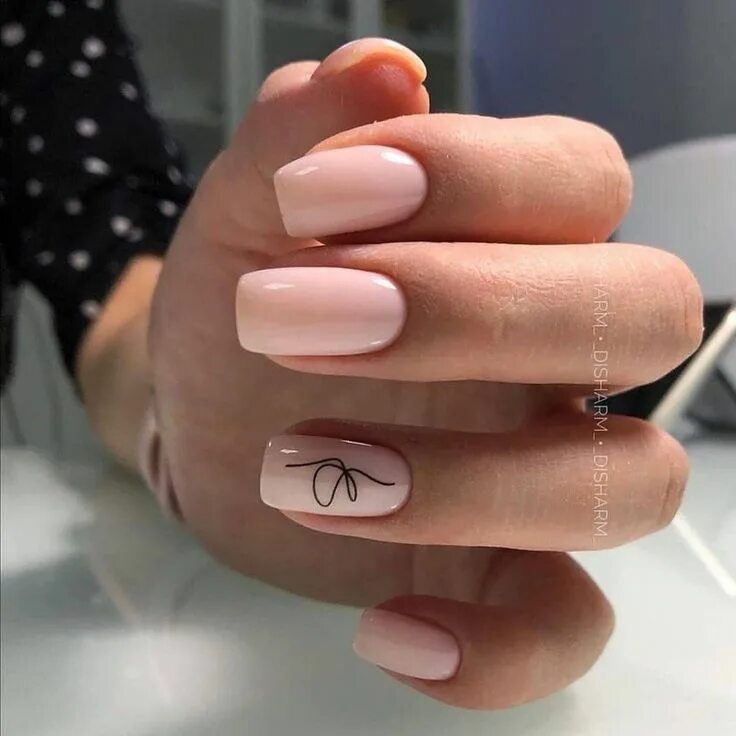 Примеры нюдовых маникюров Pin by Шильверст Елизавета on Ногти Nail designs, Chic nails, Minimalist nails