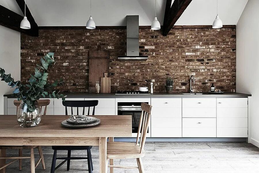 Примеры отделки стен кухни Classic and Trendy: 45 Gray and White Kitchen Ideas Brick wall kitchen, Kitchen 