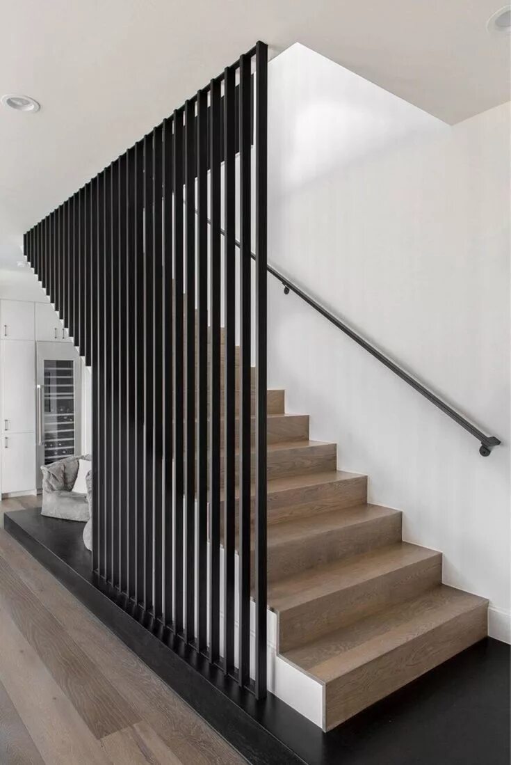 Примеры перил для лестницы в доме Modern Farmhouse Residence / Cornerstone Architects Staircase design modern, Sta