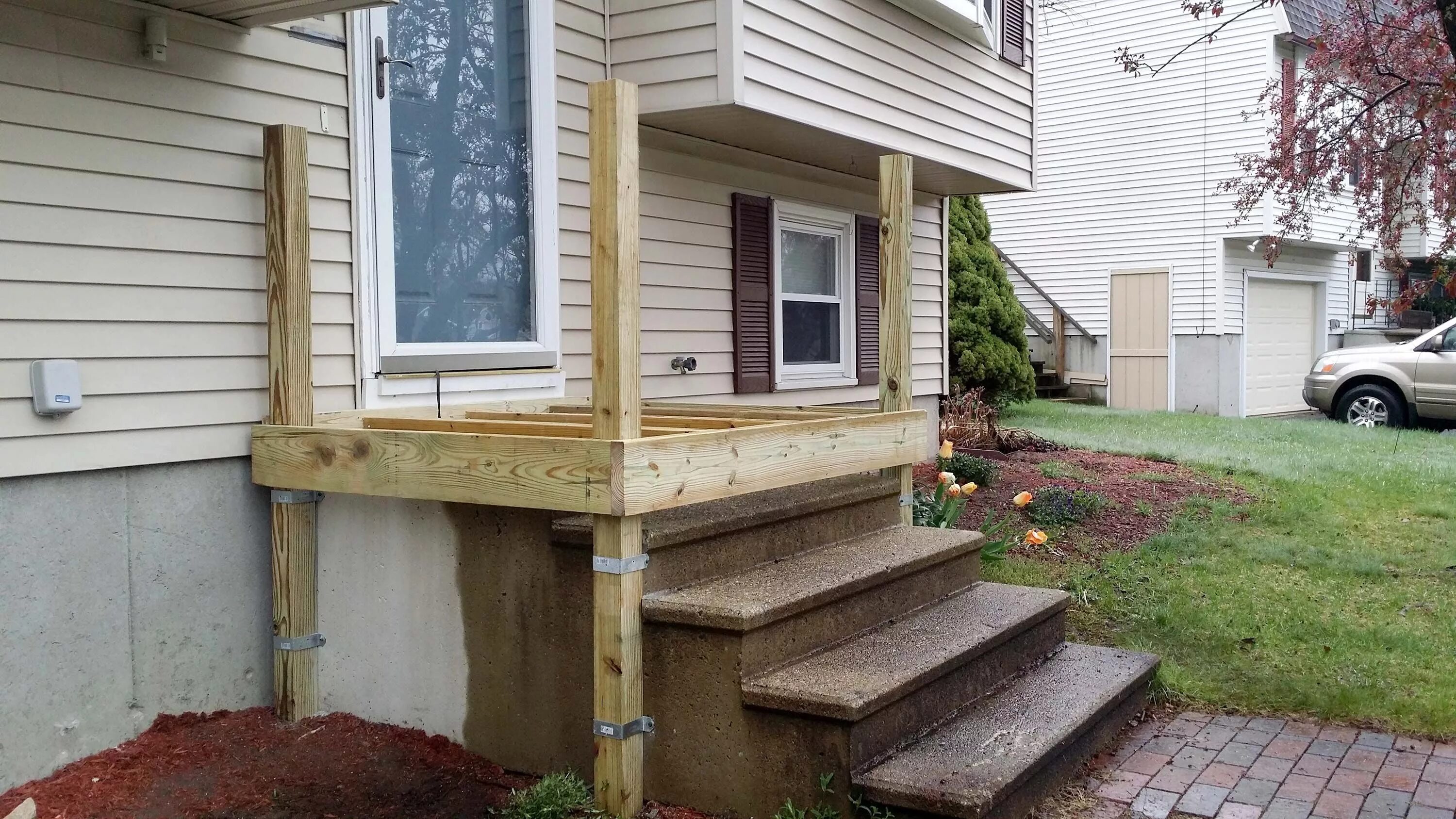 Примеры пристройки крыльца к дому Home Remodeling & Repair NH Trolley Crossing Contracting Front porch steps, Buil