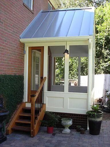 Примеры пристройки крыльца к дому Screen porch and custom screen door Porch design, Screened porch designs, House 