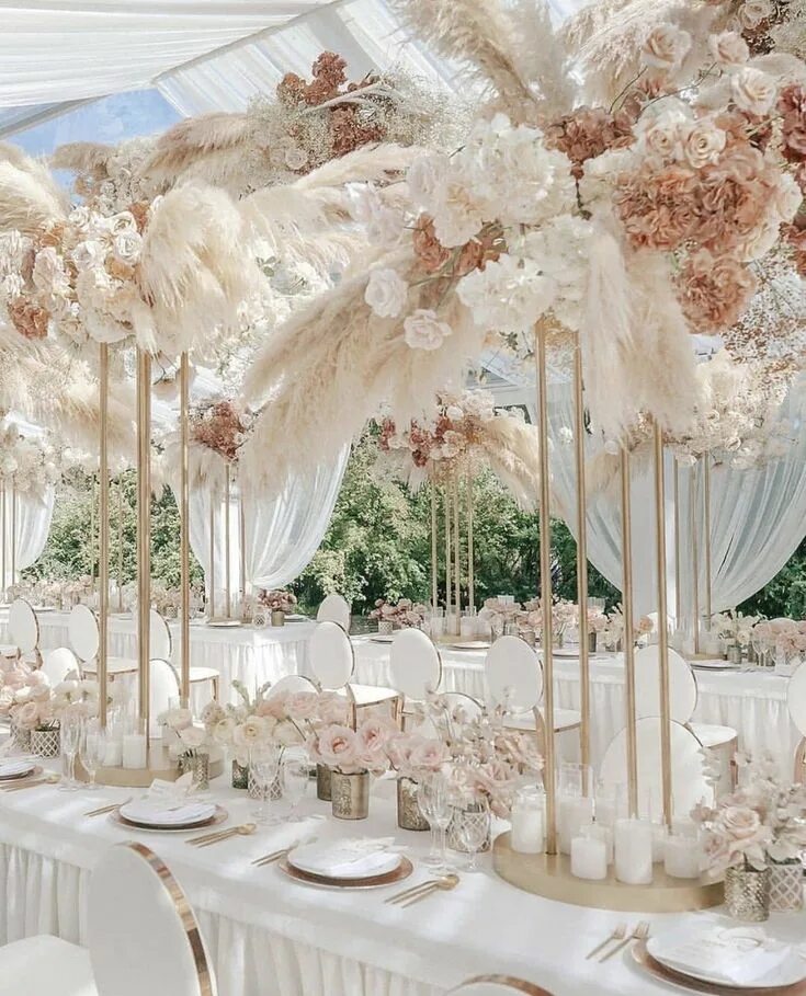 Примеры самого красивого оформления свадеб #wedday #wedding #weddecor #decor #ideas #свадьба #свадебнаяидея #идея #деко. We